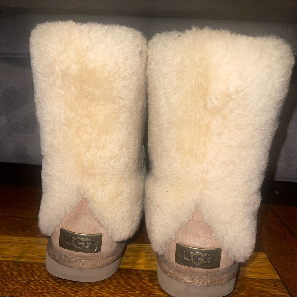 Ugg Chestnut Wmns Sz 8